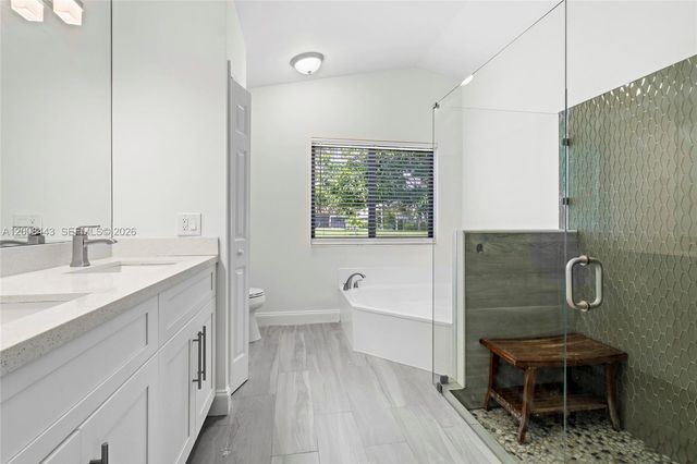1768 NW 97th Ter, Coral Springs, FL 33071
