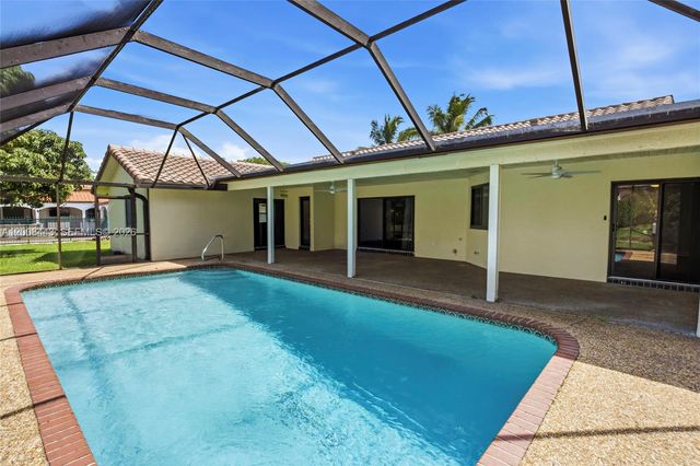 1768 NW 97th Ter, Coral Springs, FL 33071