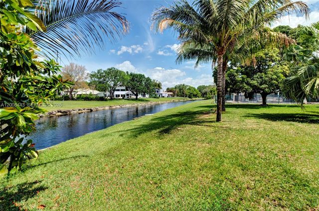 1768 NW 97th Ter, Coral Springs, FL 33071