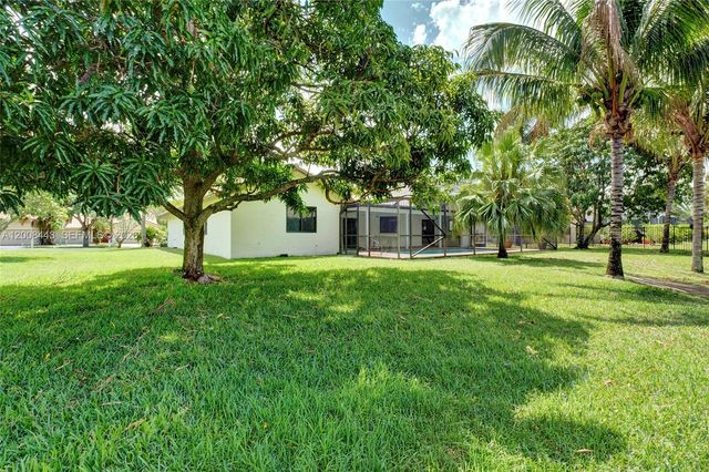 1768 NW 97th Ter, Coral Springs, FL 33071