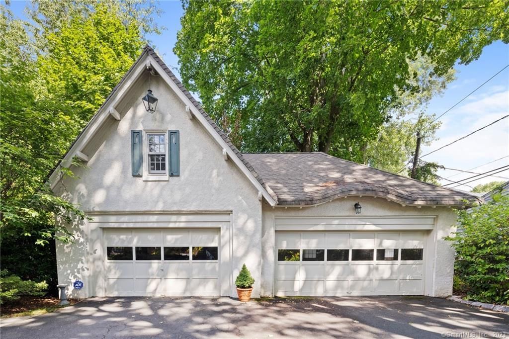 20 Sycamore Road, West Hartford, CT 06117