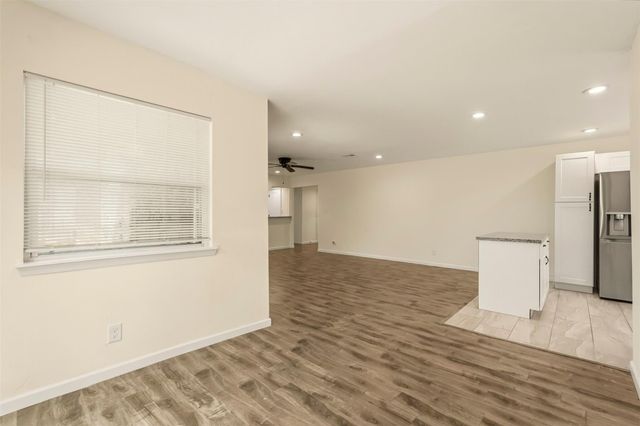718 Oder Lane, Houston, TX 77090