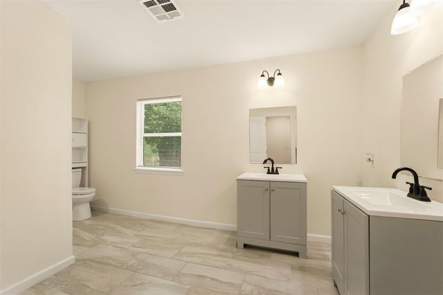 718 Oder Lane, Houston, TX 77090