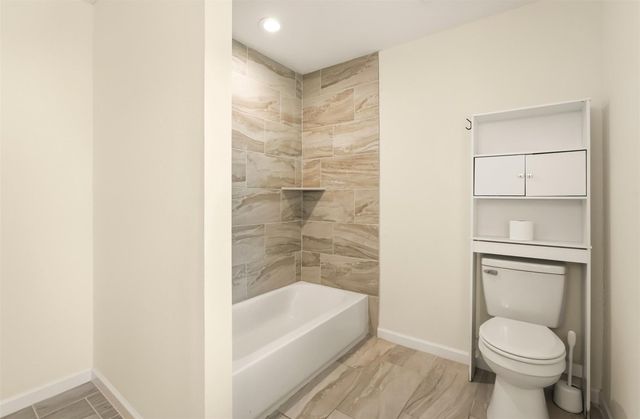 718 Oder Lane, Houston, TX 77090