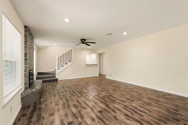 718 Oder Lane, Houston, TX 77090