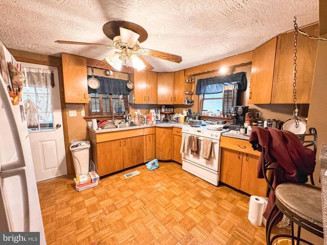 12522 BAKERS HOLLOW RD, Hesston, PA 16647