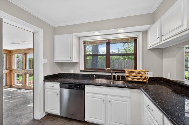 4218 Glebe Road, Houston, TX 77018