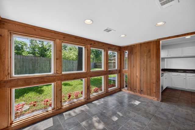 4218 Glebe Road, Houston, TX 77018