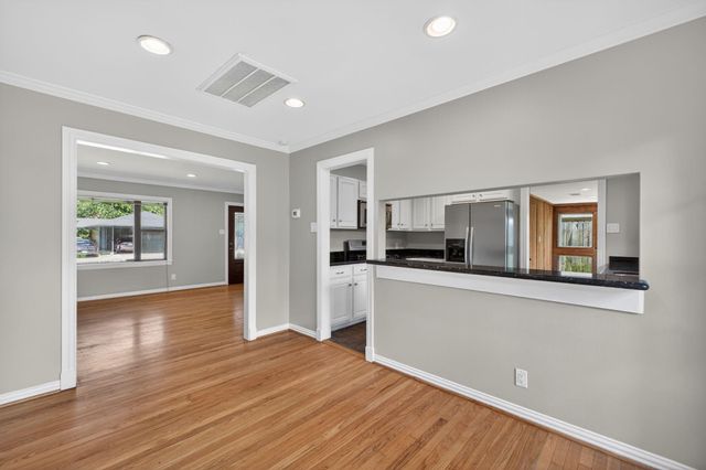 4218 Glebe Road, Houston, TX 77018