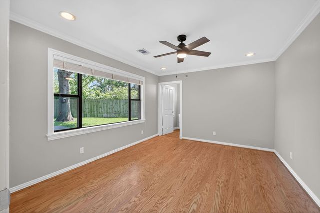 4218 Glebe Road, Houston, TX 77018