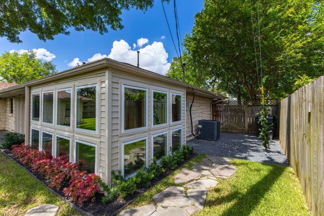 4218 Glebe Road, Houston, TX 77018