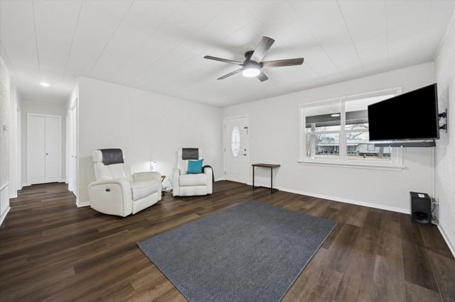 210 Fallwell ST, Liberty Hill, TX 78642