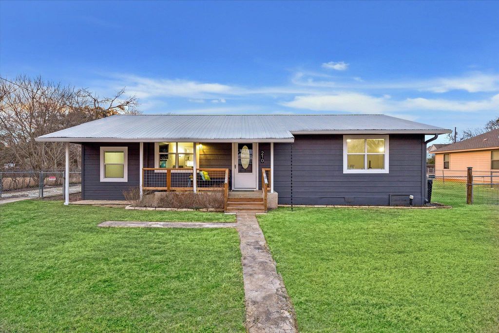210 Fallwell ST, Liberty Hill, TX 78642