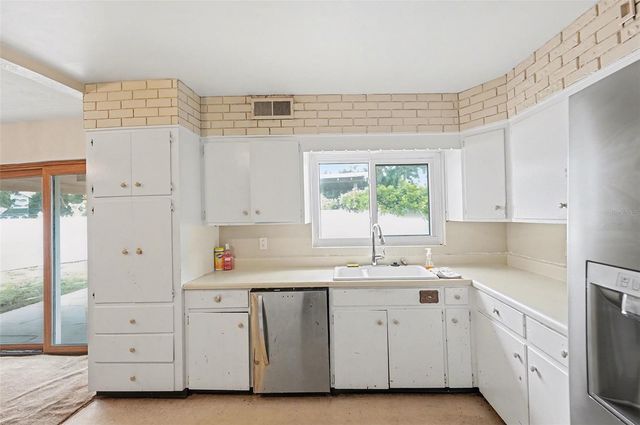 213 PARK STREET N, St Petersburg, FL 33710