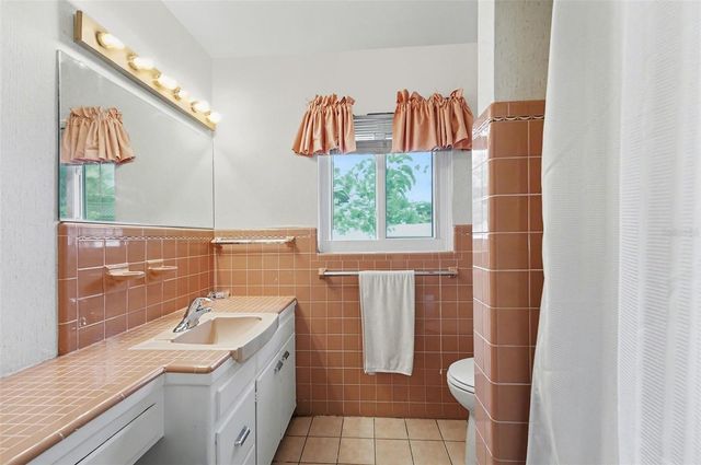 213 PARK STREET N, St Petersburg, FL 33710