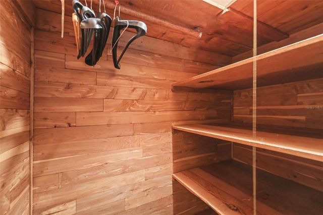 213 PARK STREET N, St Petersburg, FL 33710