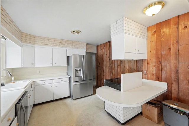 213 PARK STREET N, St Petersburg, FL 33710