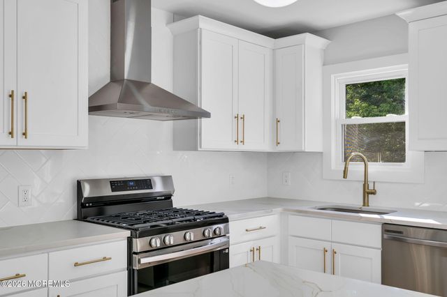 415 S 1st Avenue, Galloway, NJ 08205