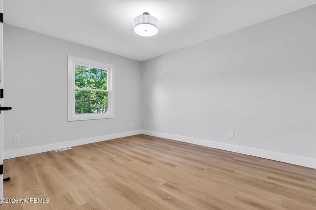 415 S 1st Avenue, Galloway, NJ 08205