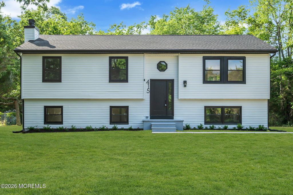 415 S 1st Avenue, Galloway, NJ 08205