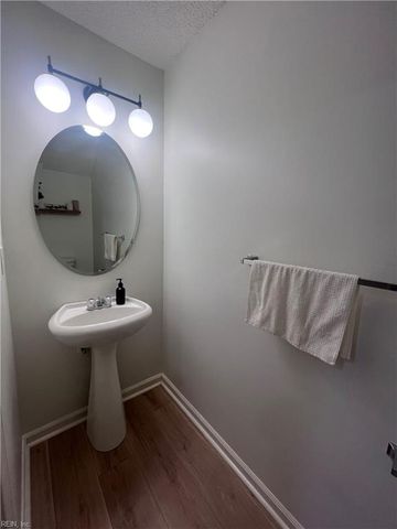 605 Waters Edge LN, Suffolk, VA 23435