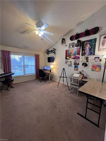 605 Waters Edge LN, Suffolk, VA 23435