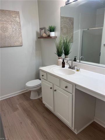 605 Waters Edge LN, Suffolk, VA 23435