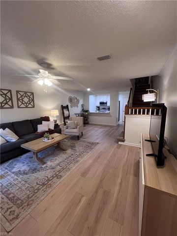 605 Waters Edge LN, Suffolk, VA 23435