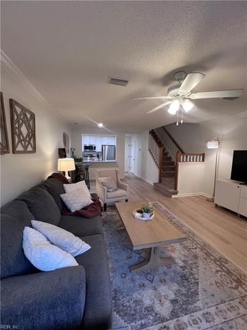 605 Waters Edge LN, Suffolk, VA 23435