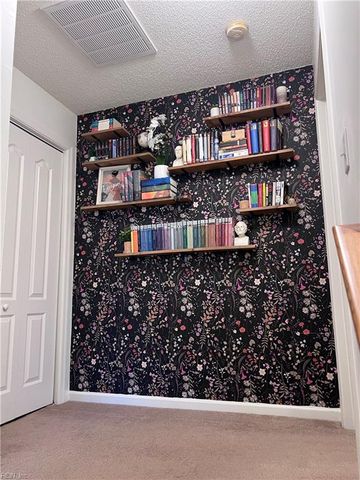 605 Waters Edge LN, Suffolk, VA 23435