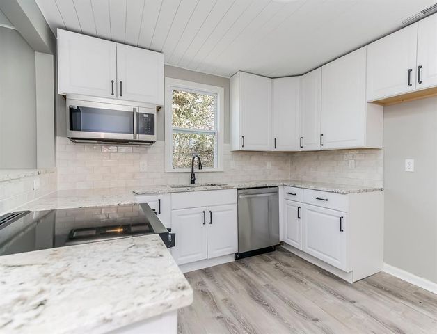 2419 S 13th Terrace, Kansas City, KS 66103