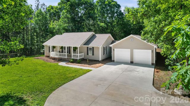 39328 Holly Ridge Road, New London, NC 28127