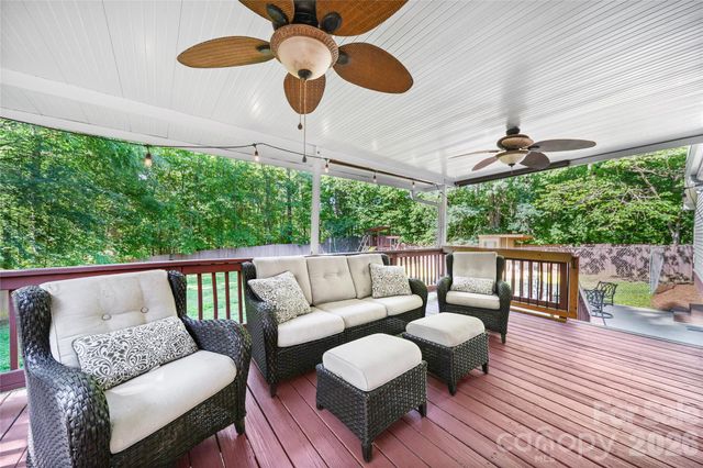 39328 Holly Ridge Road, New London, NC 28127