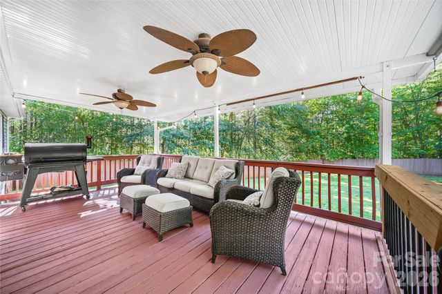 39328 Holly Ridge Road, New London, NC 28127
