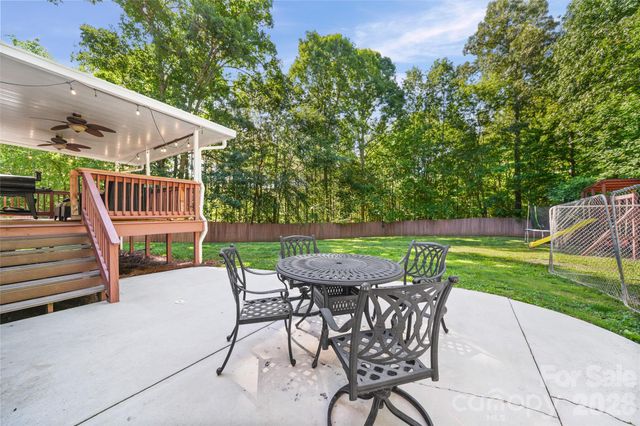 39328 Holly Ridge Road, New London, NC 28127