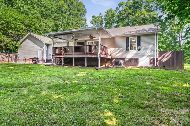 39328 Holly Ridge Road, New London, NC 28127