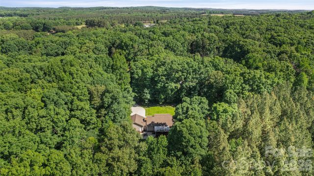 39328 Holly Ridge Road, New London, NC 28127