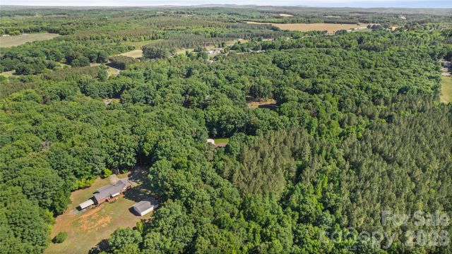 39328 Holly Ridge Road, New London, NC 28127