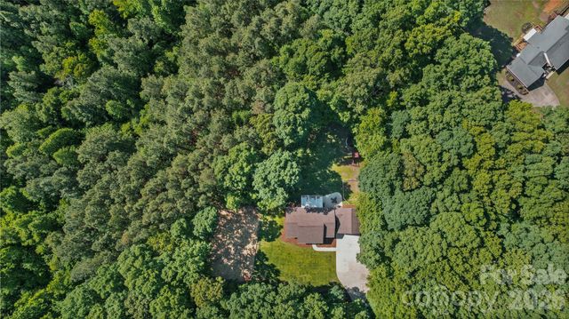 39328 Holly Ridge Road, New London, NC 28127