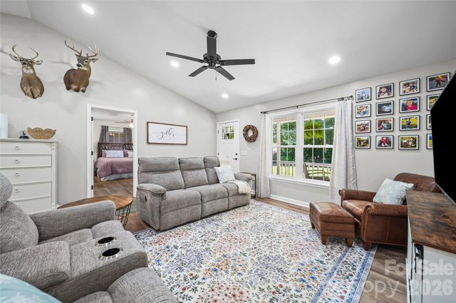 39328 Holly Ridge Road, New London, NC 28127