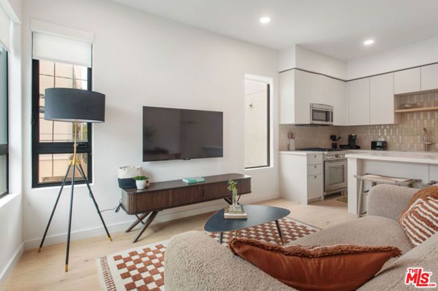 10310 Santa Monica Boulevard 622, Los Angeles, CA 90025