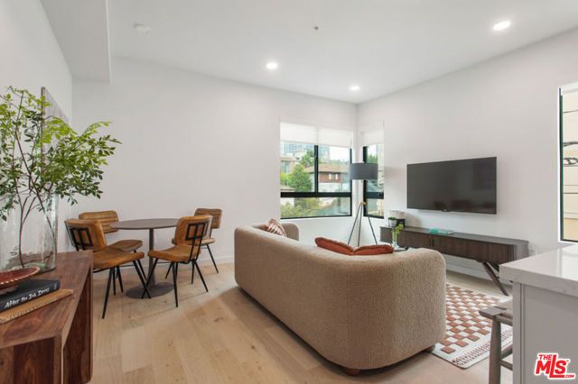 10310 Santa Monica Boulevard 622, Los Angeles, CA 90025