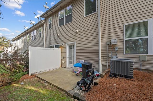 141 Mill Pond Crossing L3, Carrollton, GA 30116