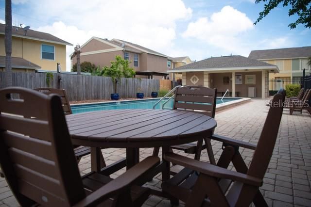 1594 CHATEAUX DE VILLE COURT, Clearwater, FL 33764