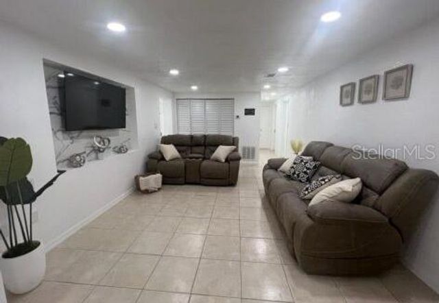 5212 LAHAINA DRIVE, Sarasota, FL 34232