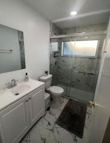 5212 LAHAINA DRIVE, Sarasota, FL 34232