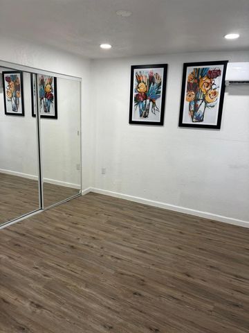 5212 LAHAINA DRIVE, Sarasota, FL 34232