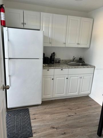 5212 LAHAINA DRIVE, Sarasota, FL 34232