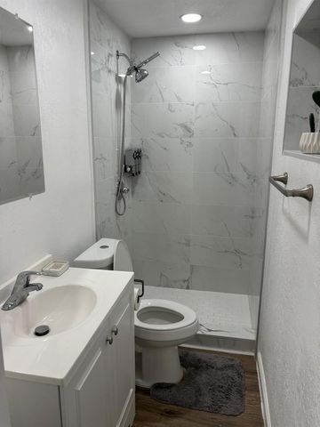 5212 LAHAINA DRIVE, Sarasota, FL 34232