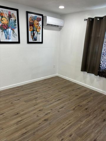 5212 LAHAINA DRIVE, Sarasota, FL 34232